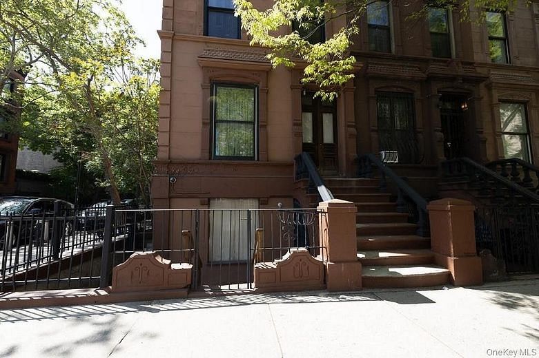 529 Manhattan Avenue #1