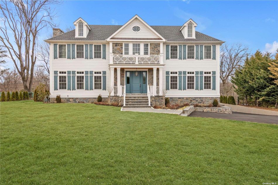 Image 1 of 36 for 135 Woodhill Lane in Long Island, Manhasset, NY, 11030