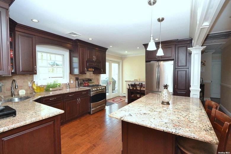 Image 1 of 24 for 53 Astor Court in Long Island, Commack, NY, 11725