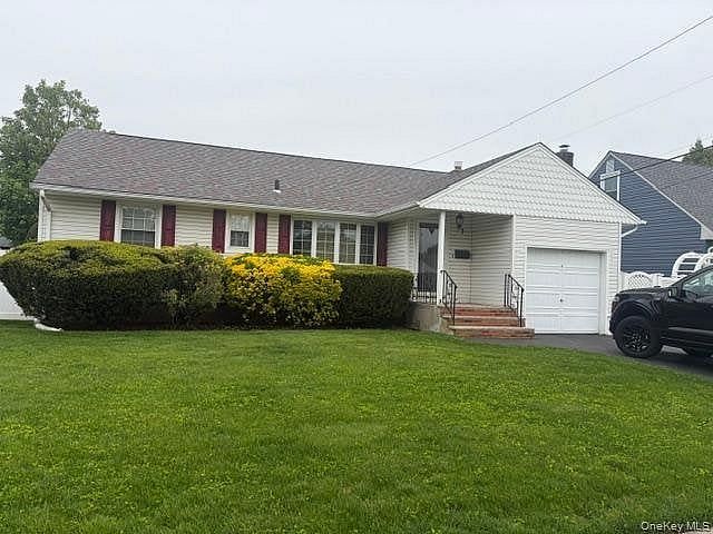 53 Colonial Drive