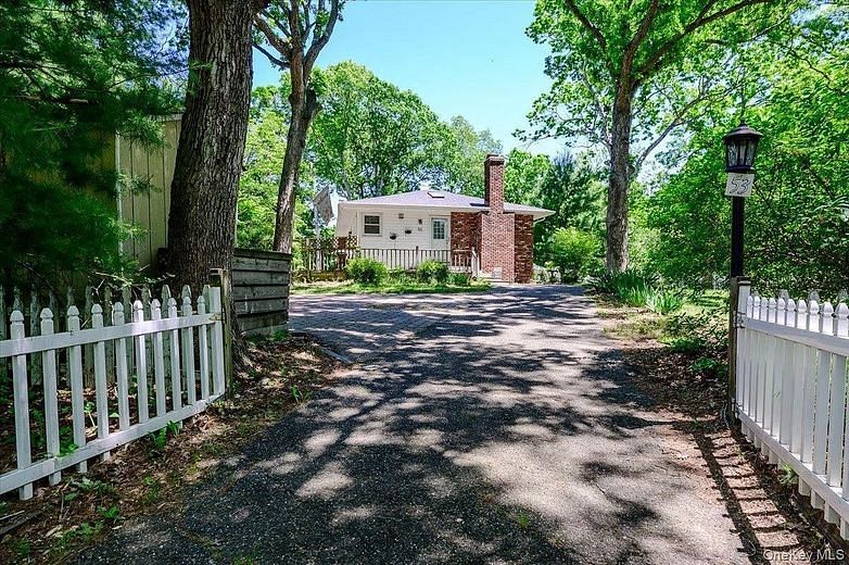 53 Ehrhardt Way