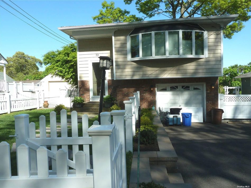 Image 1 of 23 for 53 Mountain Avenue in Long Island, Bayville, NY, 11709
