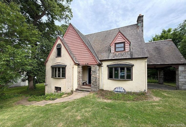 53 Robinson Avenue