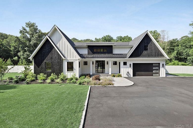 53 Stony Hollow Road