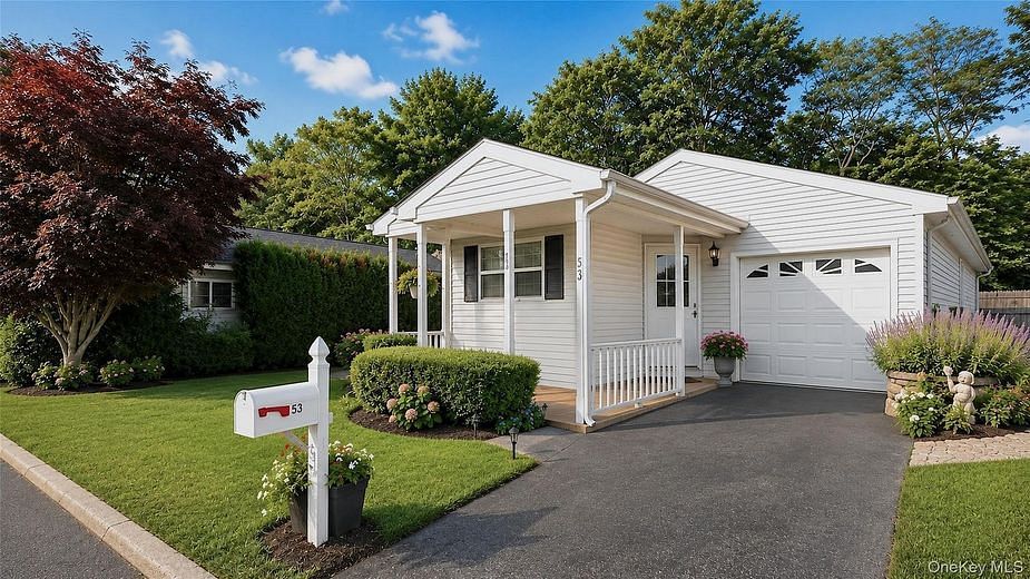 53 Village Circle E #E053
