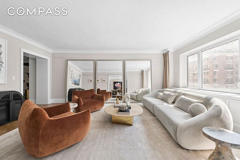 530 Park Avenue #12A