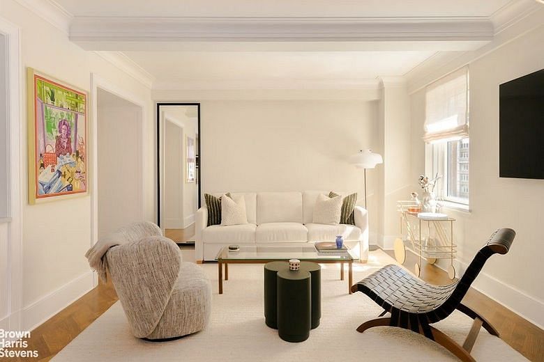 530 Park Avenue #14H