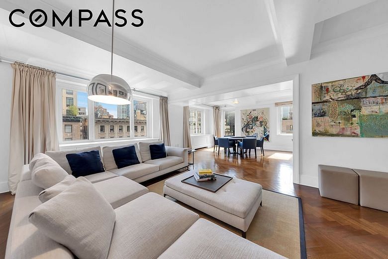 530 Park Avenue #17A