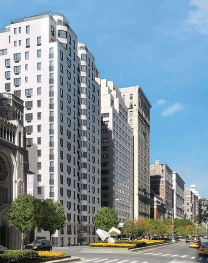 530 Park Avenue #17D