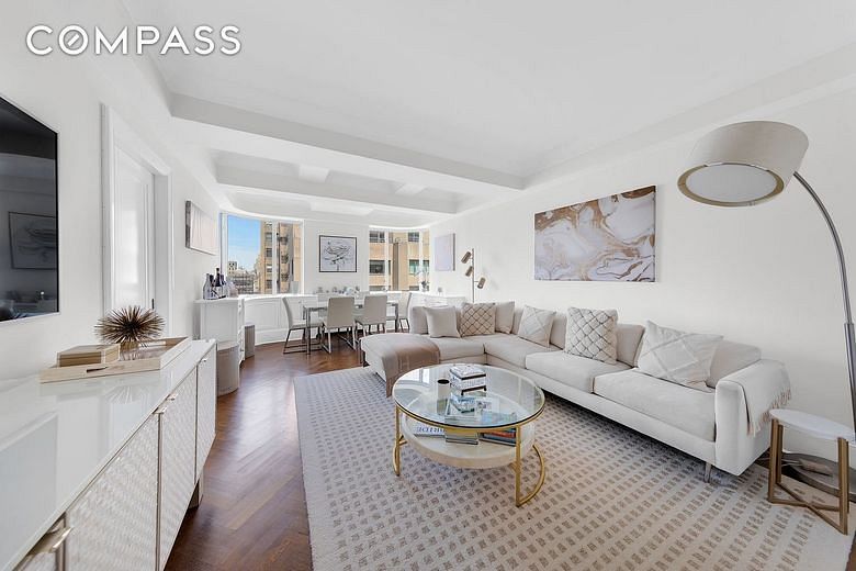 530 Park Avenue #19G