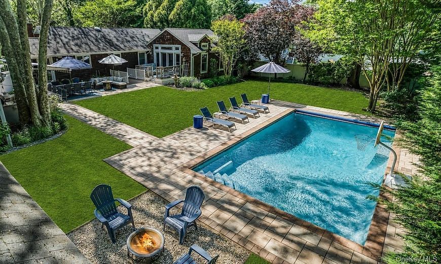 530 Woodcliff Drive