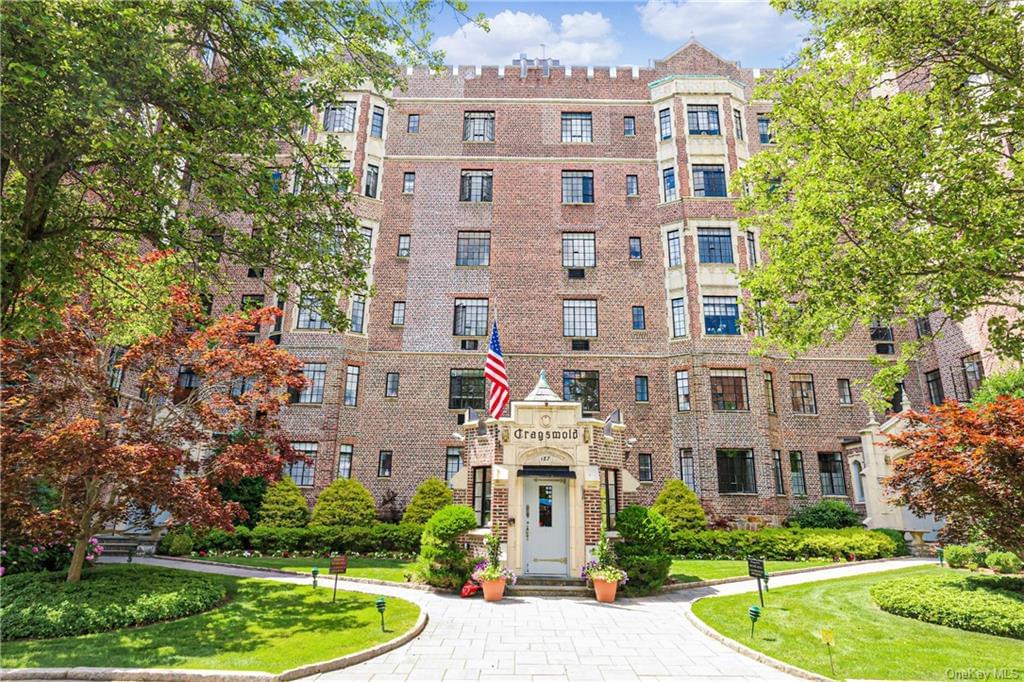 187 Garth Road #5H in Westchester, Scarsdale, NY 10583