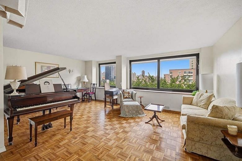 531 Main Street #1025