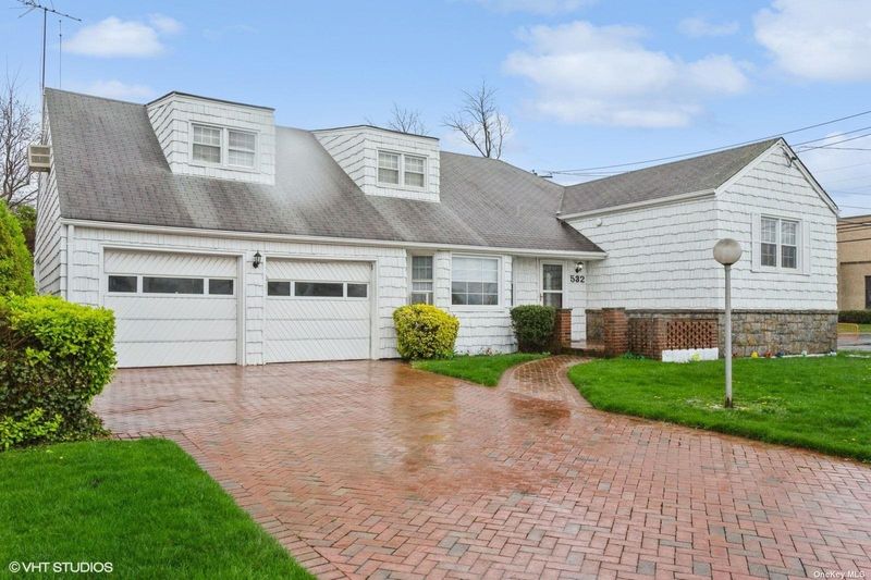 Image 1 of 32 for 532 Barnard Avenue in Long Island, Woodmere, NY, 11598