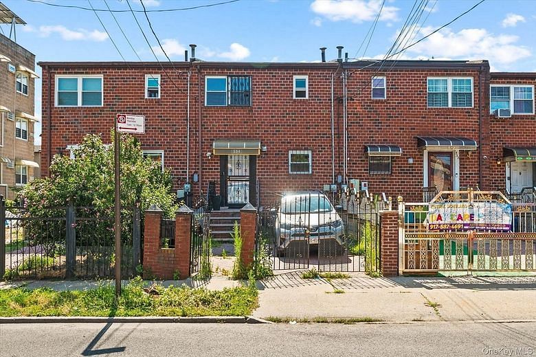 534 Warwick Street