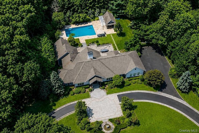 537 Split Rock Road