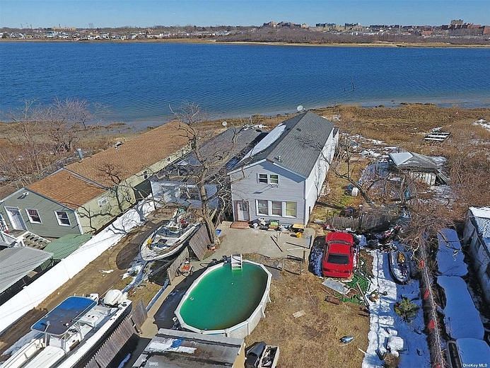 538 Beach 43rd Street