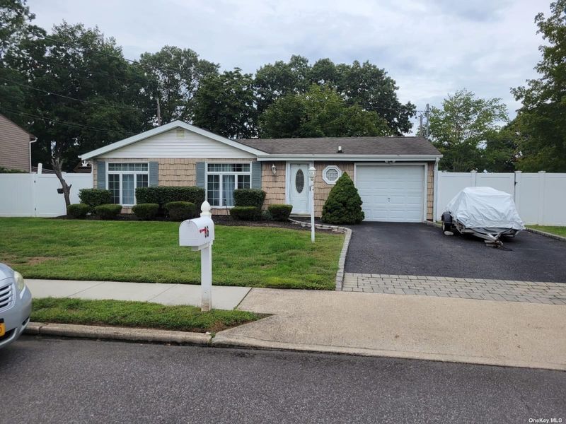 Image 1 of 13 for 36 Riviera Drive in Long Island, Selden, NY, 11784