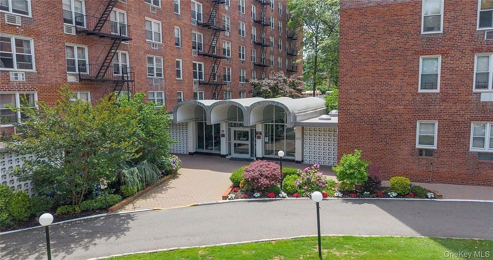 54-40 Little Neck Parkway #4F