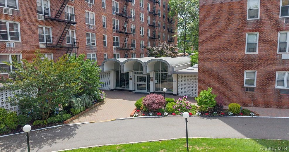54-40 Little Neck Parkway #4F