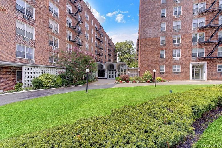 54-40 Little Neck Parkway #6G