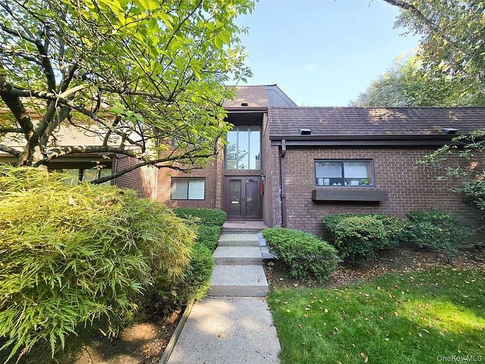 54 Acorn Ponds Drive #271