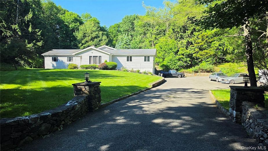 54 Allapartus Road