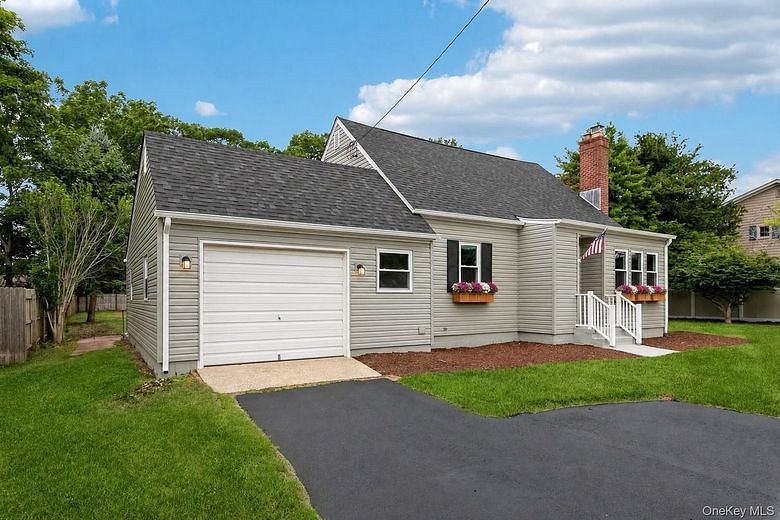 54 N Ocean Avenue