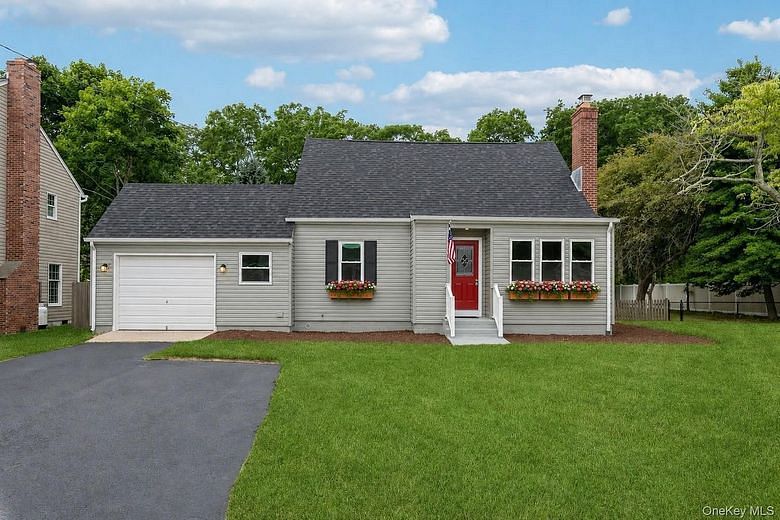 54 N Ocean Avenue