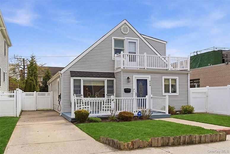 540 W Walnut Street