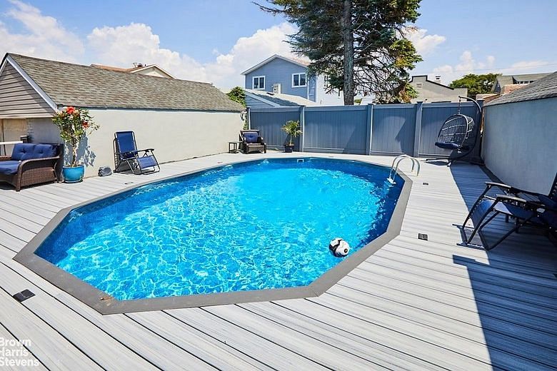542 Beach 129th Street
