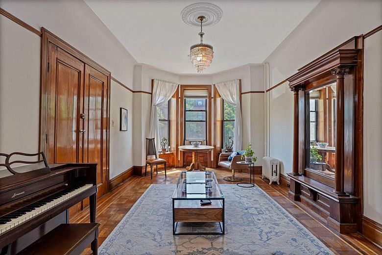 543 9th Street