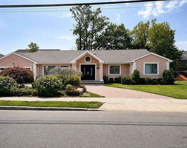 543 Fairway Drive