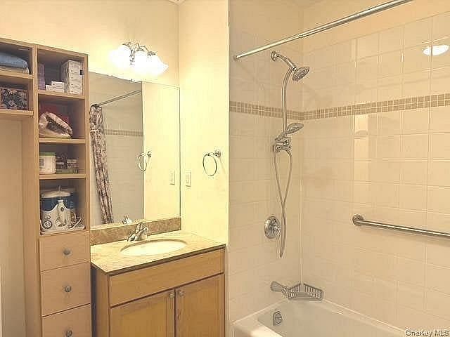 543 Main Street #605