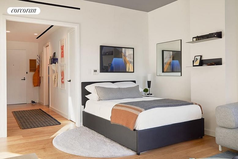 547 West 47th Street #315