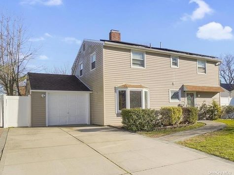 Image 1 of 16 for 55 Bamboo Lane in Long Island, Hicksville, NY, 11801