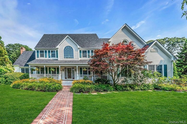 55 Grasslands Circle