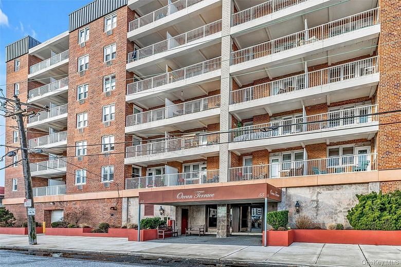 55 Monroe Boulevard #4E