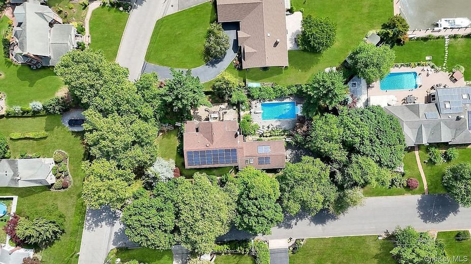 55 Riverview Court