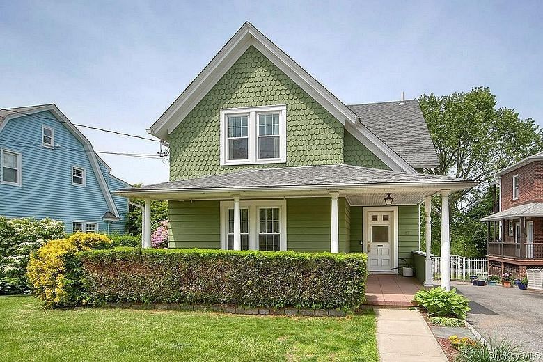 55 Sherwood Avenue