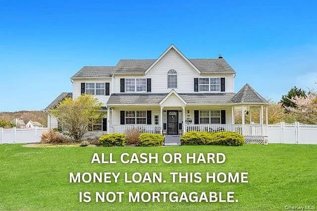 55 W Greentree Drive