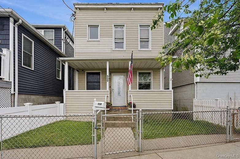 550 Cross Bay Boulevard