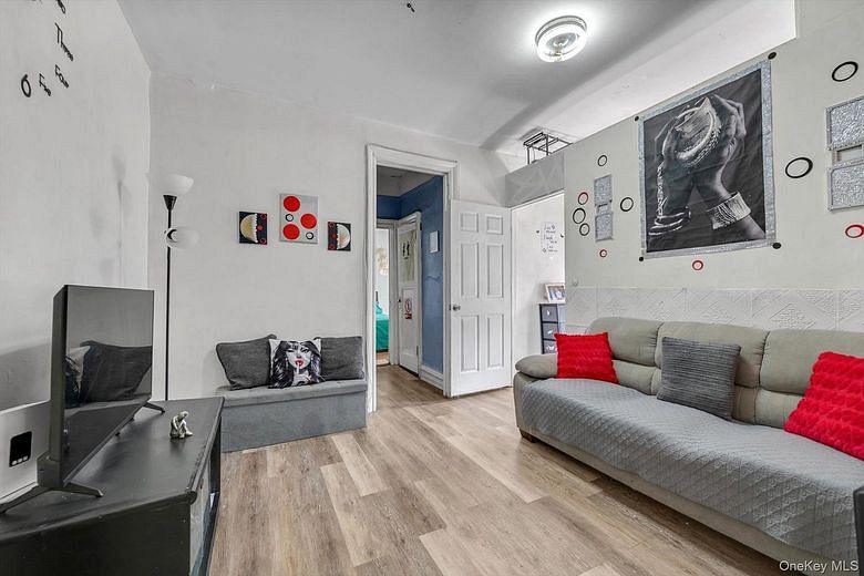 550 Fort Washington Avenue #4E