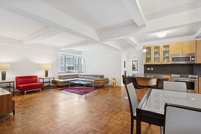 550 Grand Street #J7H