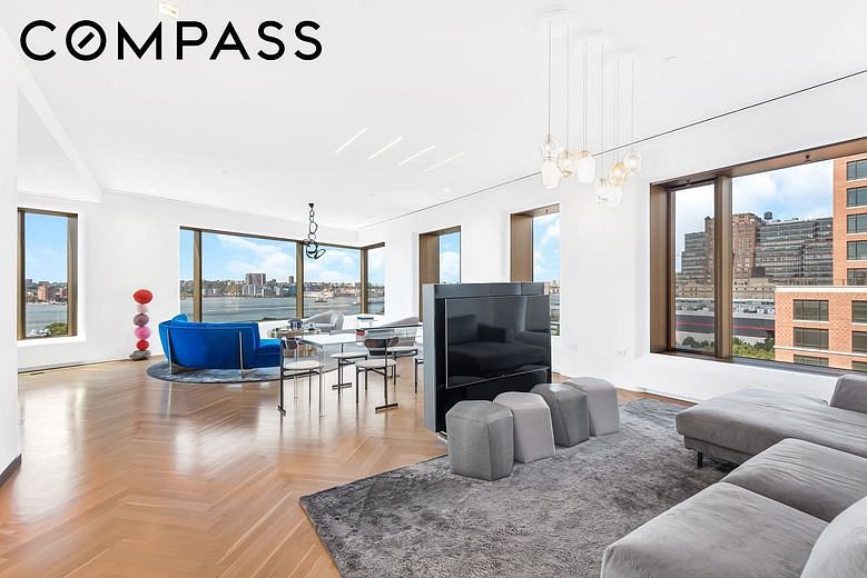 551 West 21st Street #8A