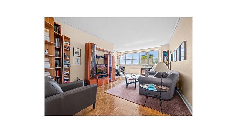 555 Kappock Street #2T