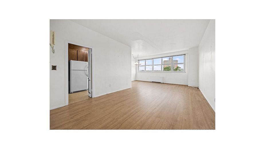 555 Kappock Street #3T