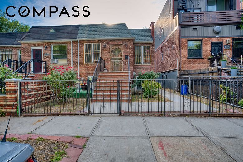 556 Schenectady Avenue