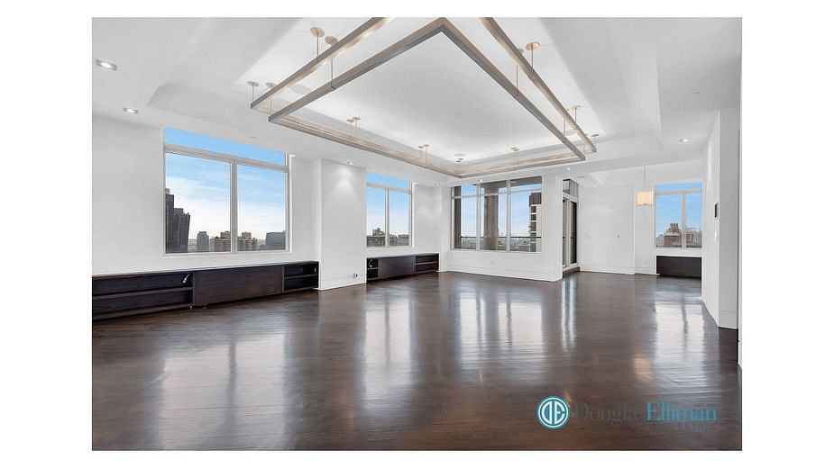 556 Third Avenue #PHE