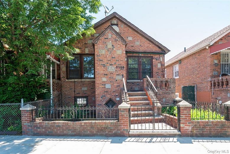 5569 Kings Highway
